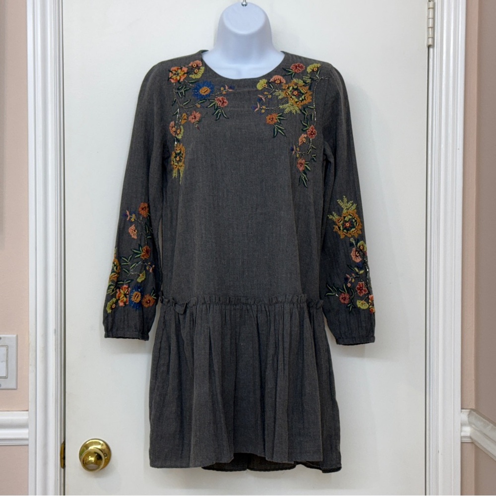 ZARA Trafaluc Gray Floral Embroidered Mini Dress Ruffle Hem Beaded Boho XS